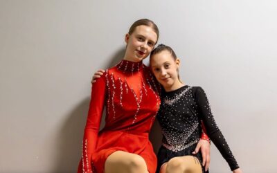 WYSTĘP NASZYCH UCZENNIC PODCZAS RUMSKIEGO FINAŁU WOŚP